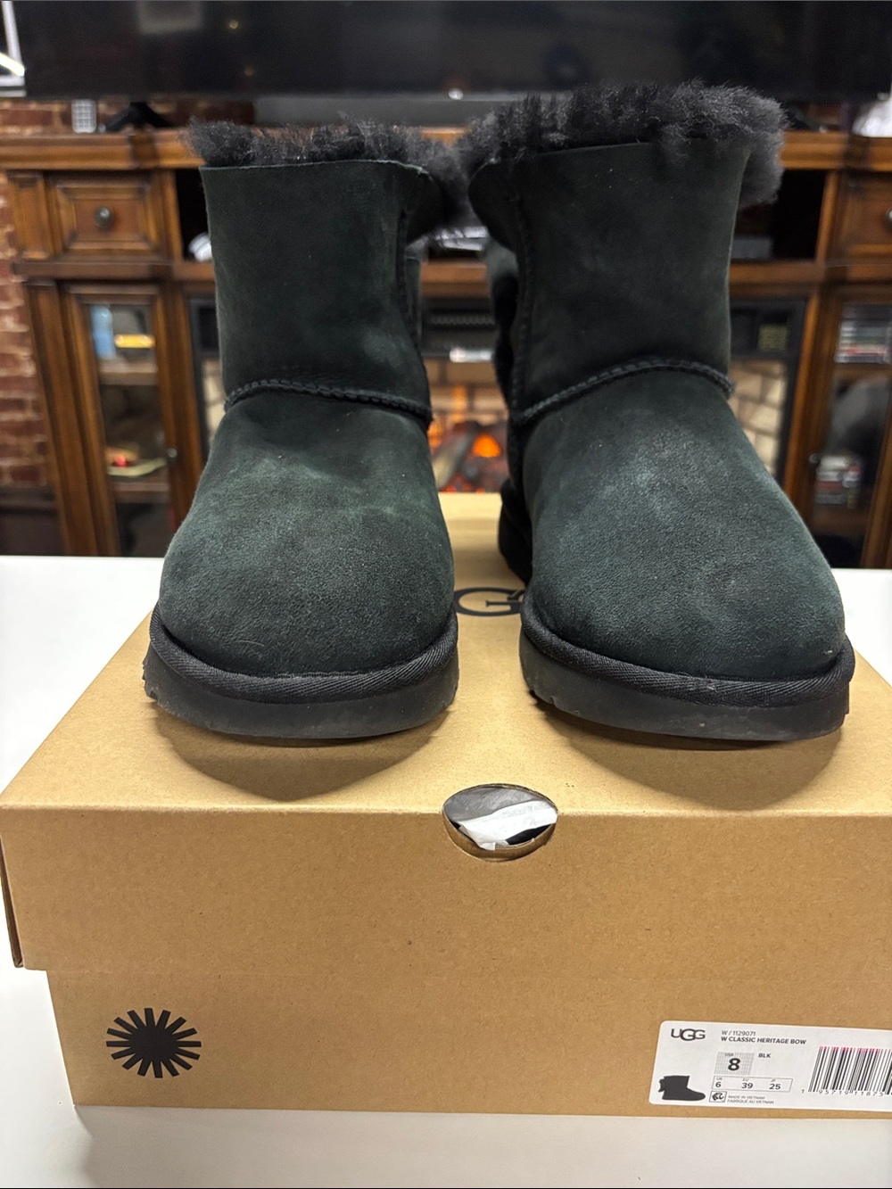 UGG Short Suede Shearling Boots - Black